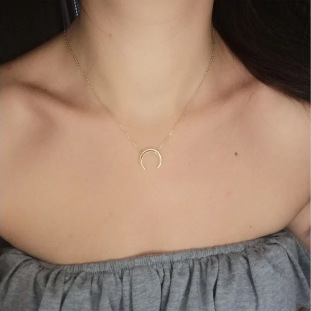 Aurora | 14k Gold Crescent Pendant Necklace