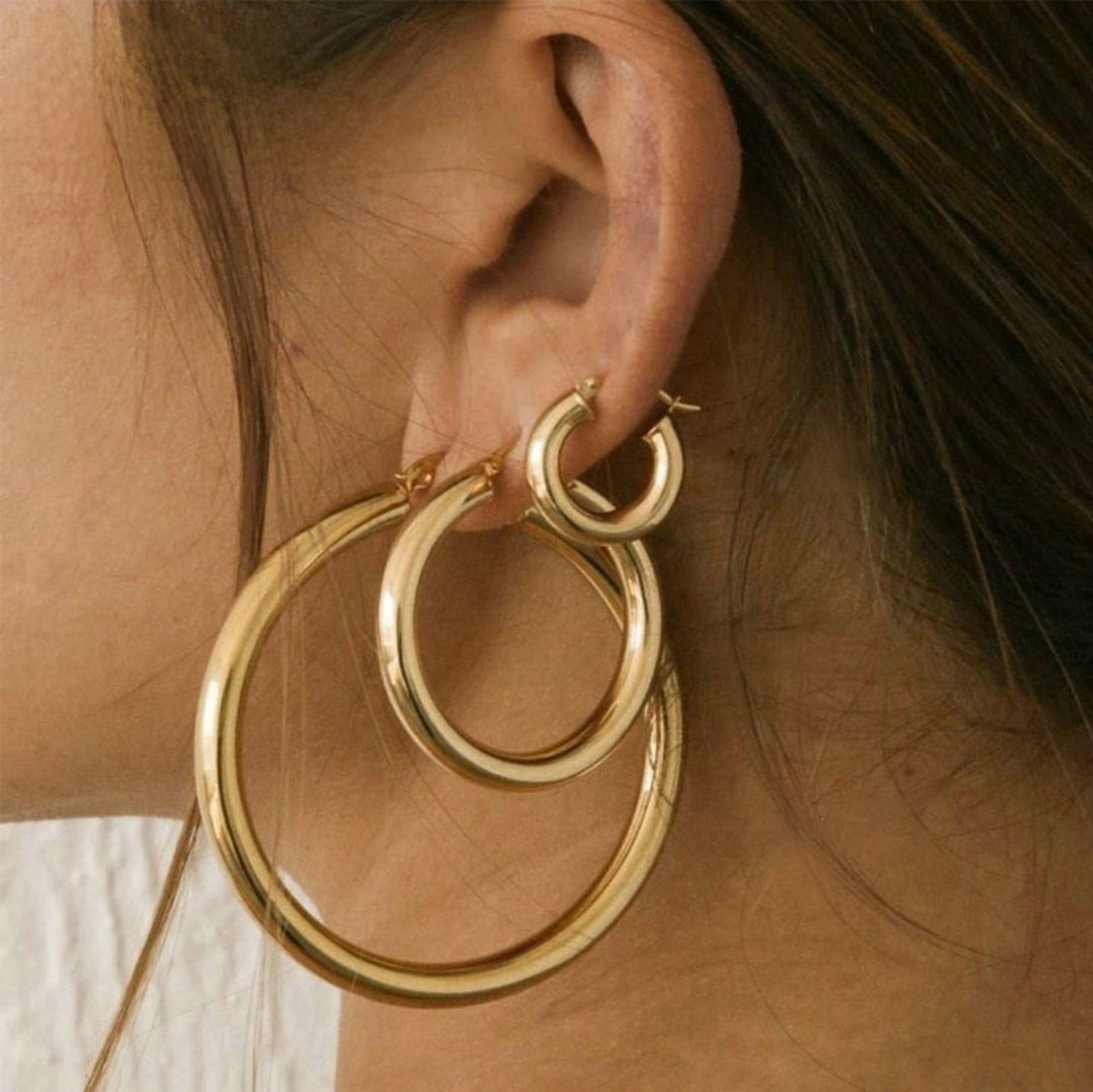 Aurora | 14k Gold Classic Hoop Earrings